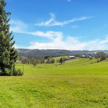 Holiday home Les Hirondelle For 8 Persons, Cleaning Included Bievre