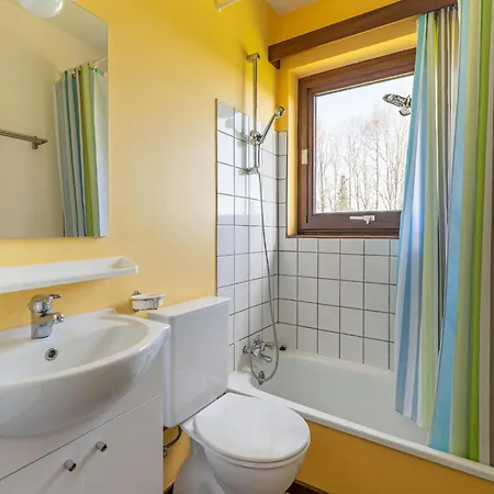 Les Hirondelle For 8 Persons, Cleaning Included *
